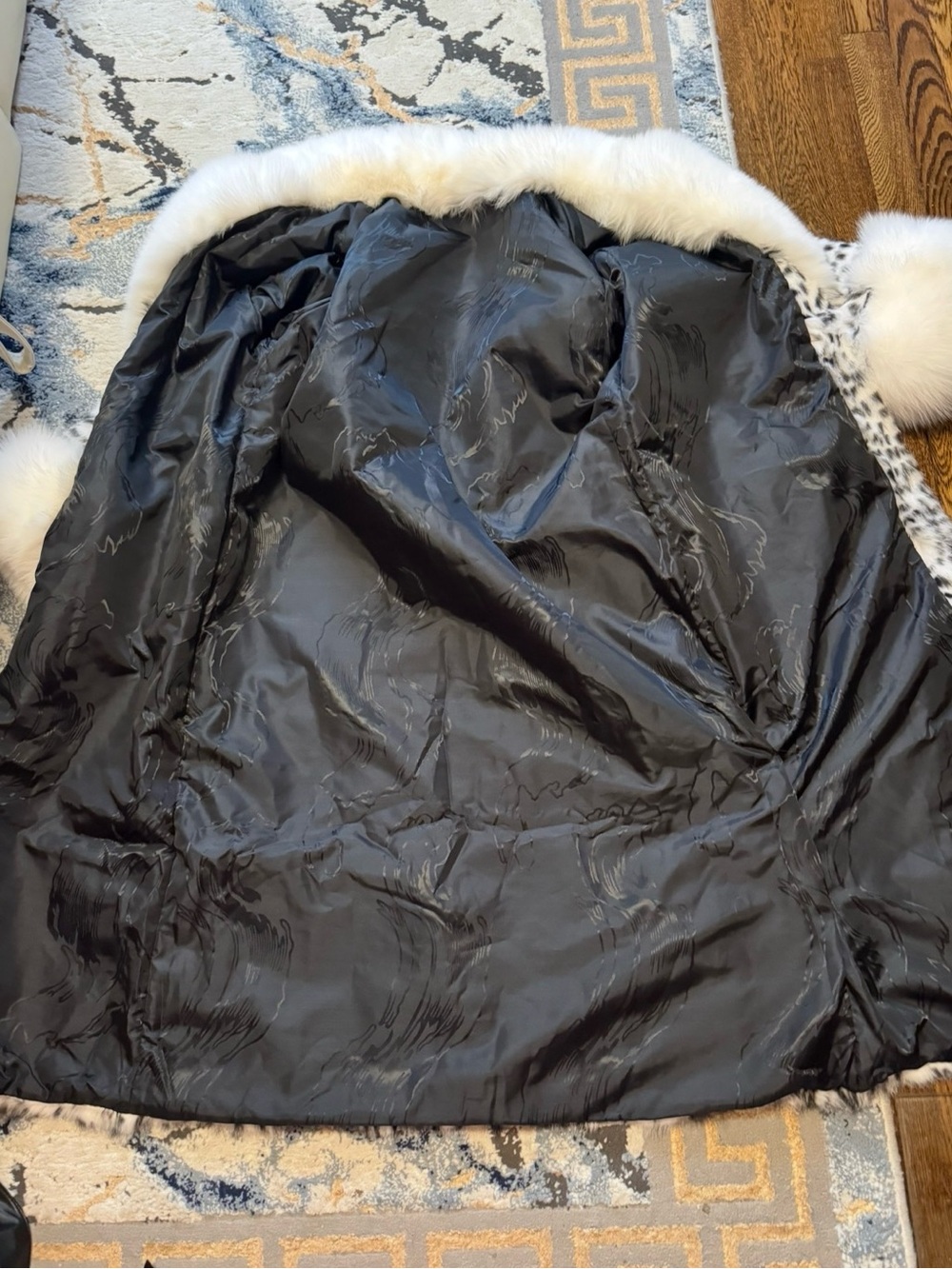 Luxury White & Black Leopard Print rabbit Fur Coat with White fox Collar - Picture 16 of 16